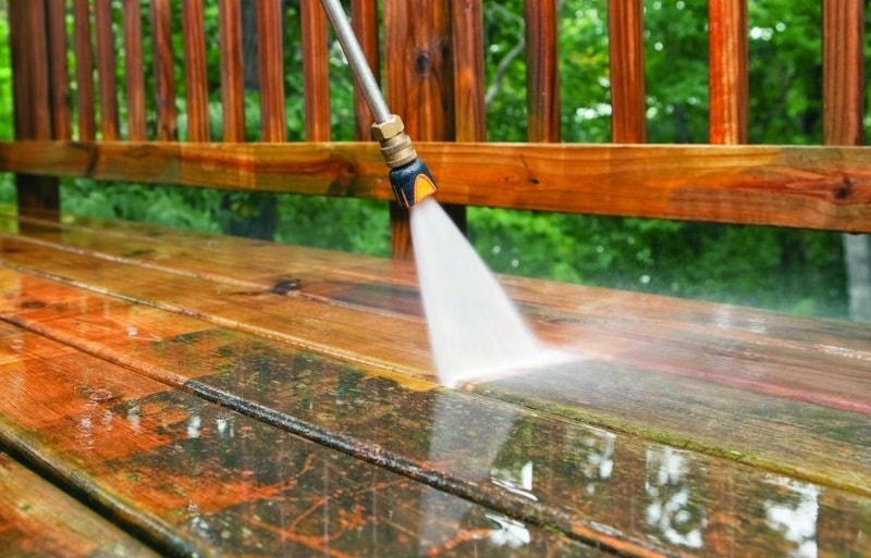 Pressure washing service